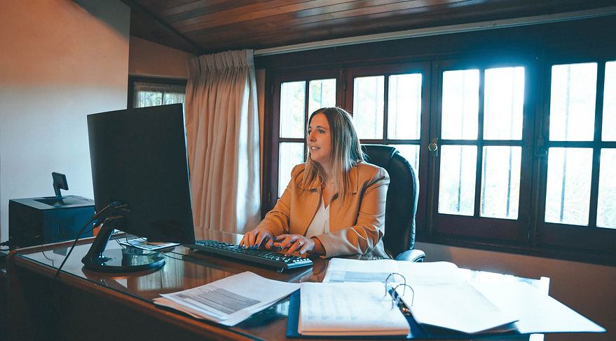 AM_02085 2_edited.jpg