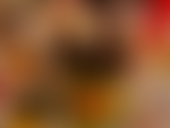 mesa cheia de comidas natalinas