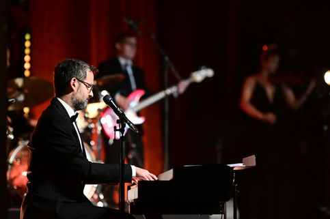 Georg Sheljasov am Piano bei "Let It Snow" - The Christmas Show"