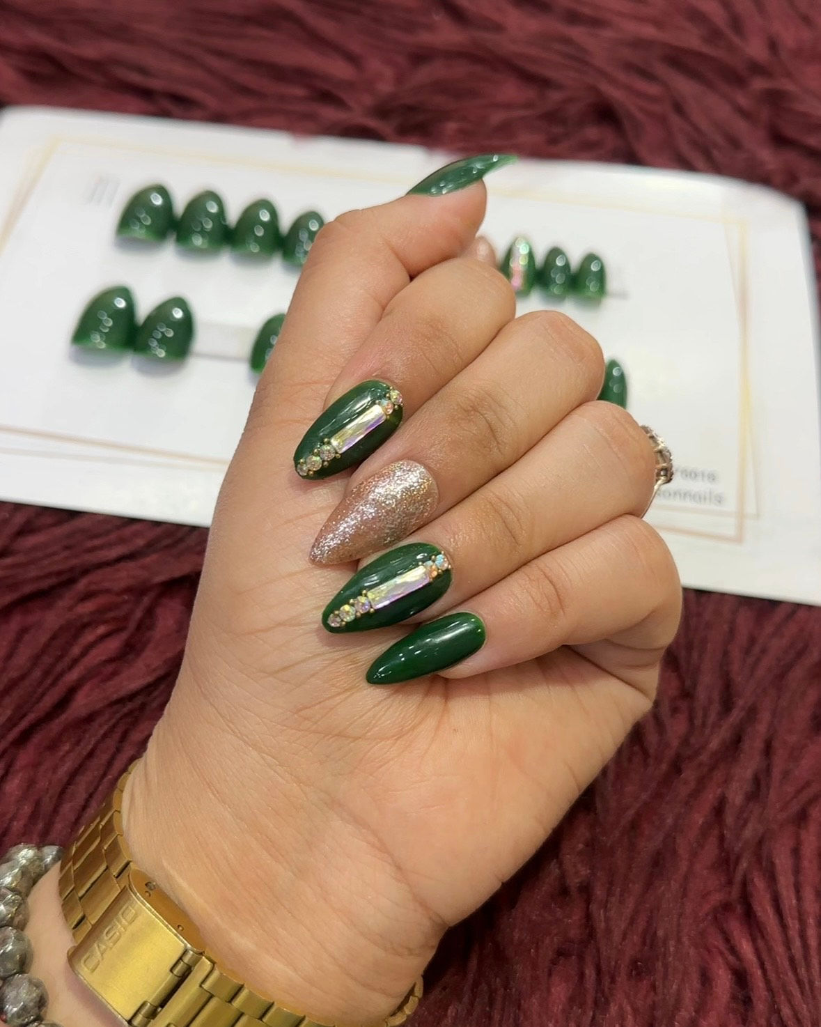 Emerald Gem – Almond | Set of 24 Nails
