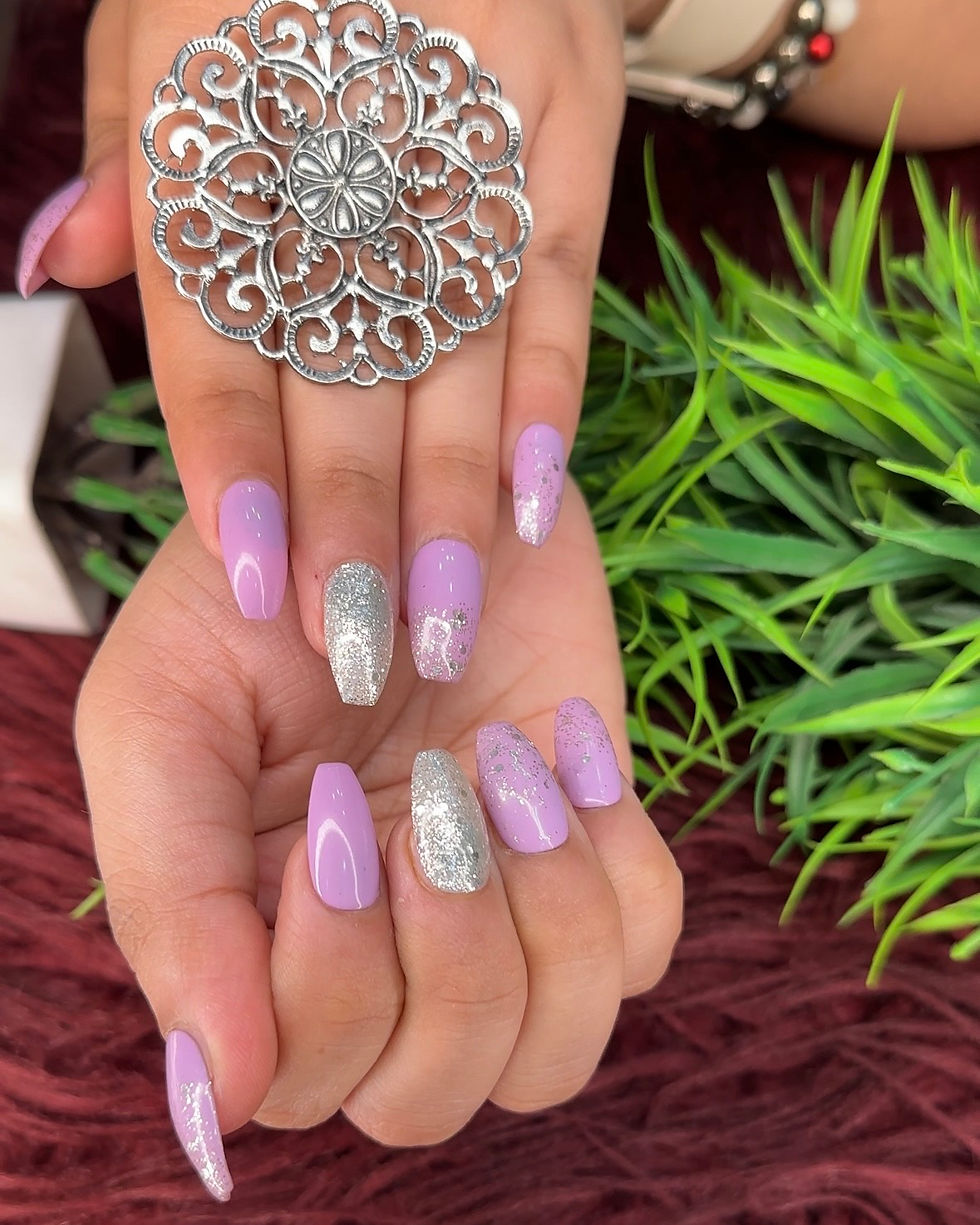 Thumbnail: Lilac Frost – Fully Customizable Press-On Set | Hand or Toe
