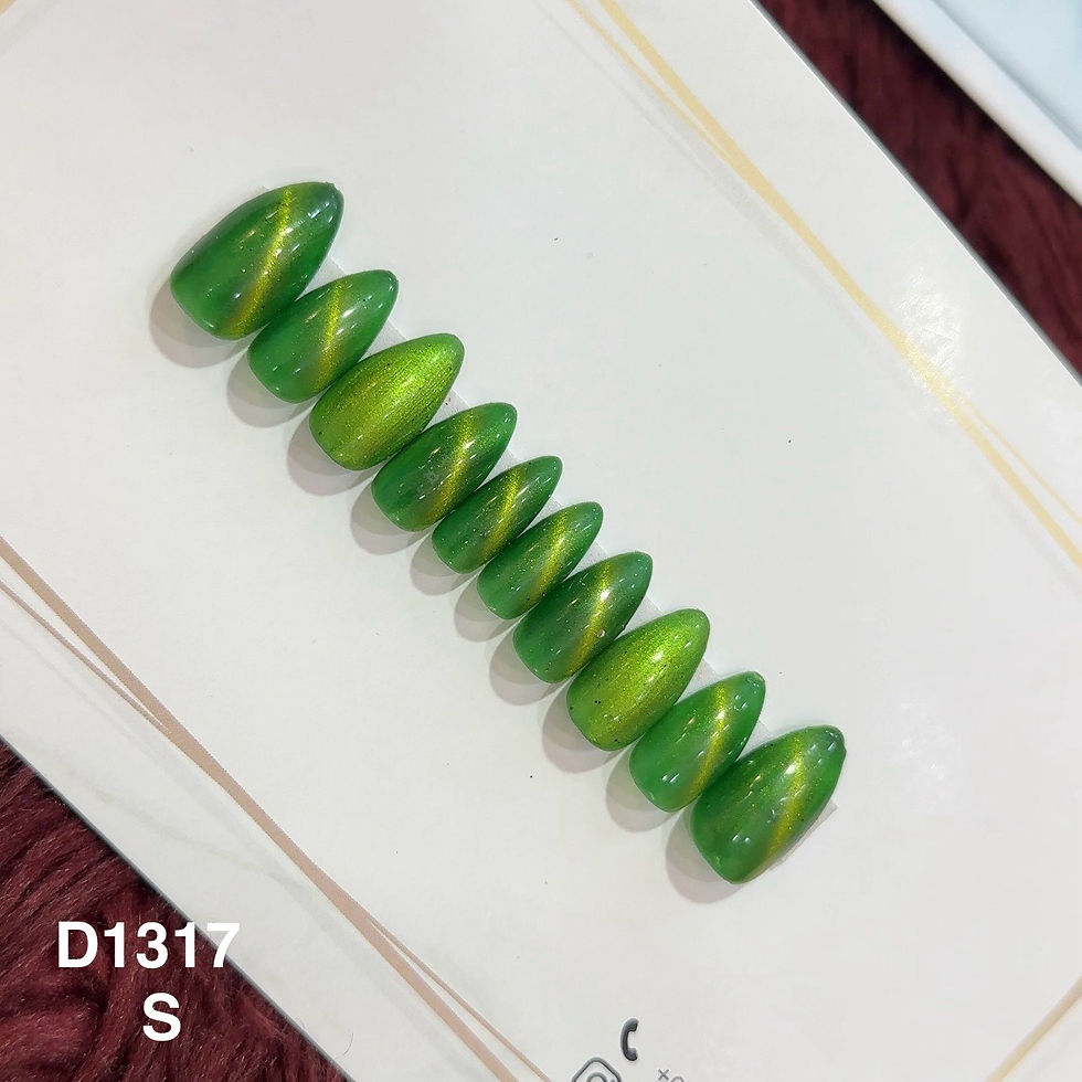 Jade Glaze – S Almond | Set of 10 or 12 Nails