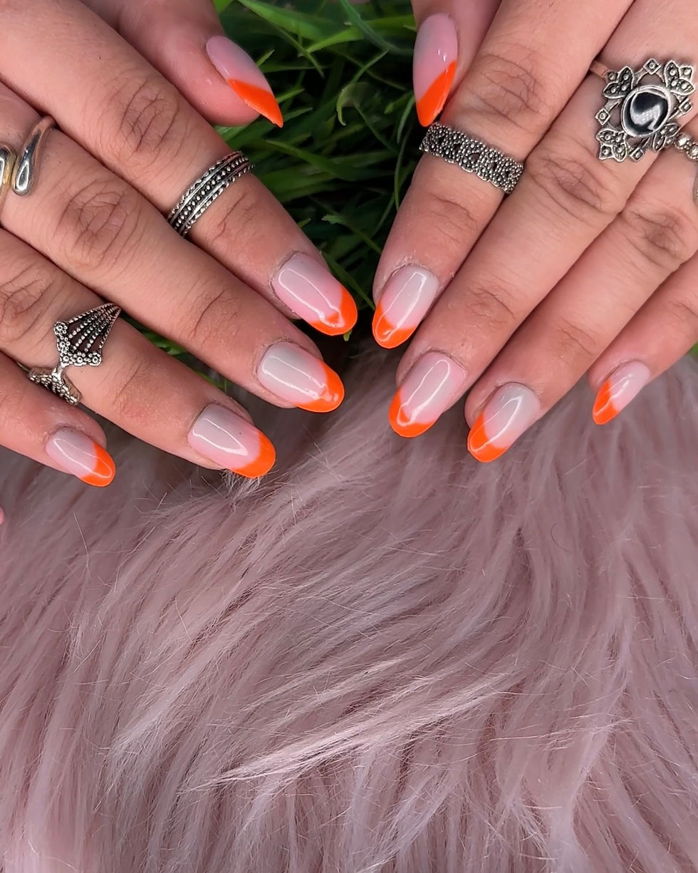 Thumbnail: Sunset Tips – Fully Customizable Press-On Set | Hand or Toe