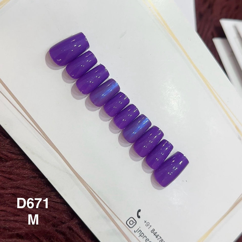 Royal Bloom – M Medium Square | Set of 10 or 12 Nails