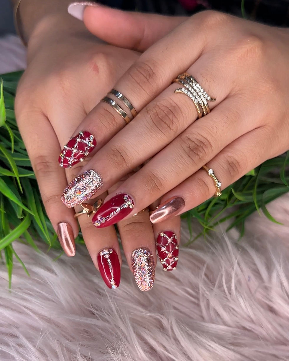 Thumbnail: Garnet Gleam – Fully Customizable Press-On Set | Hand or Toe