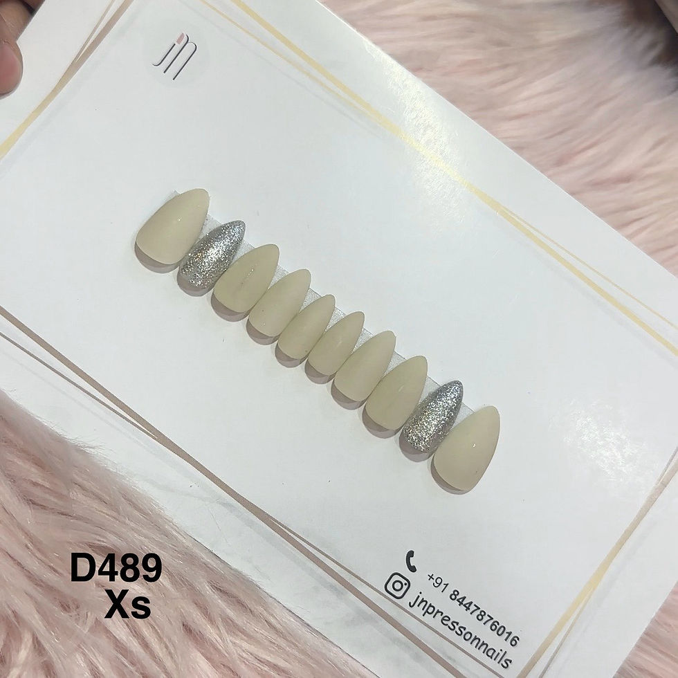 Moonlight Mist – XS Almond | Set of 10 or 12 Nails