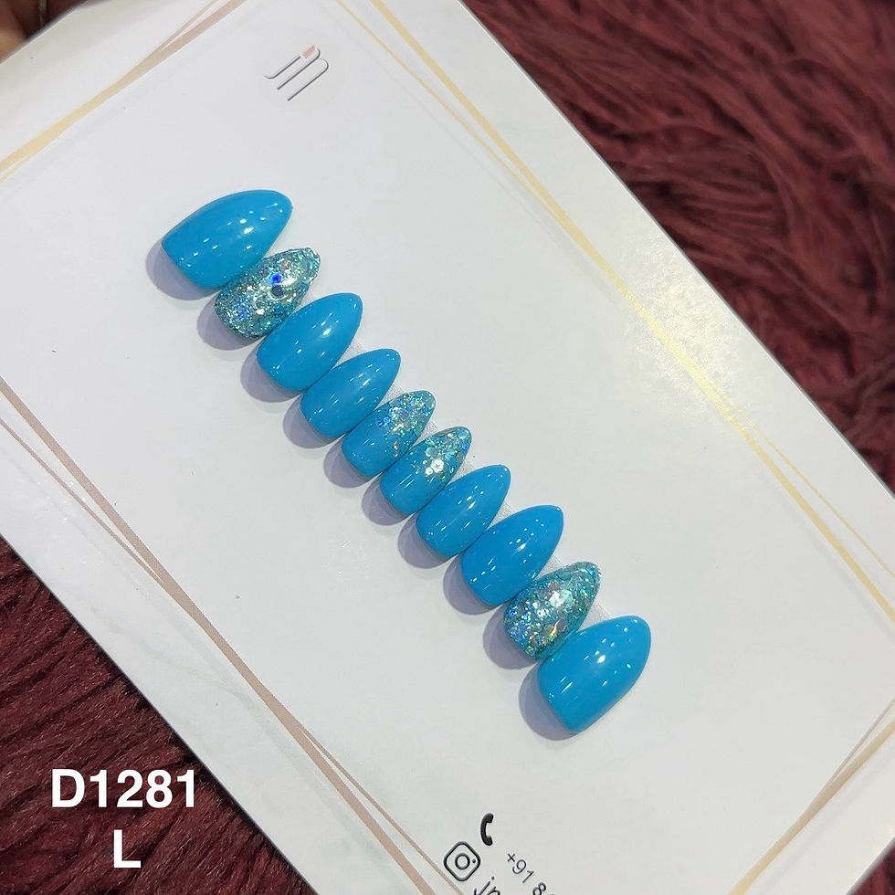 Frosted Sapphire – L Almond | Set of 10 or 12 Nails