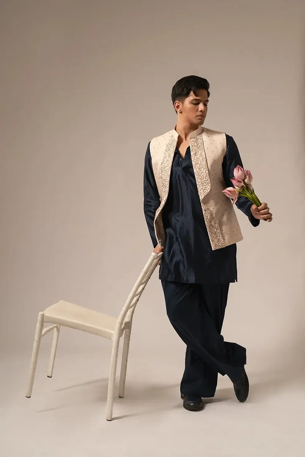 Thumbnail: Rose Lapel Bundi Set