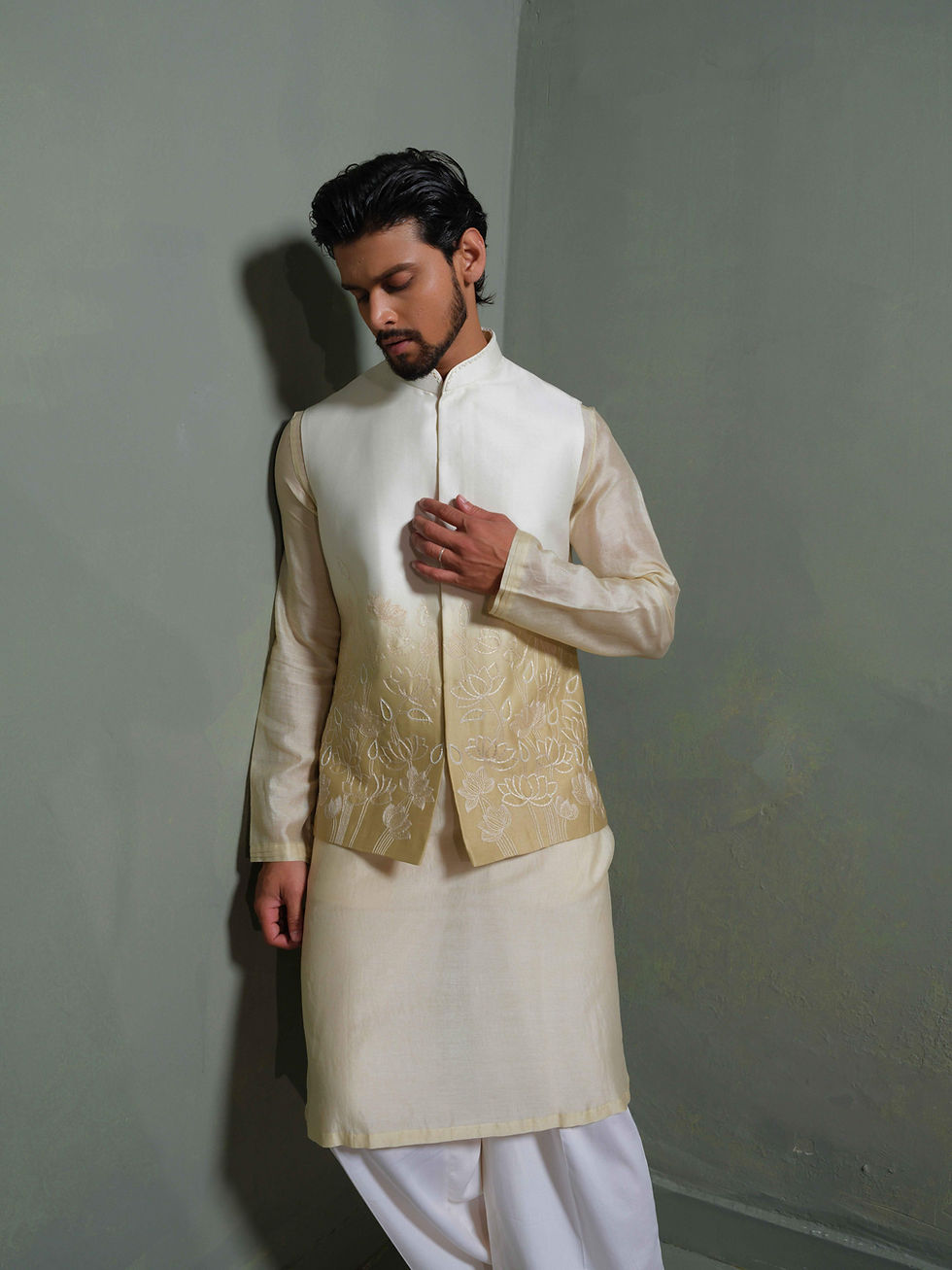 Thumbnail: Lotus Beige Ombre Bundi Set