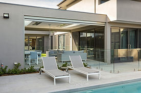 Outdoor blinds (10)_Zipscreen.jpg