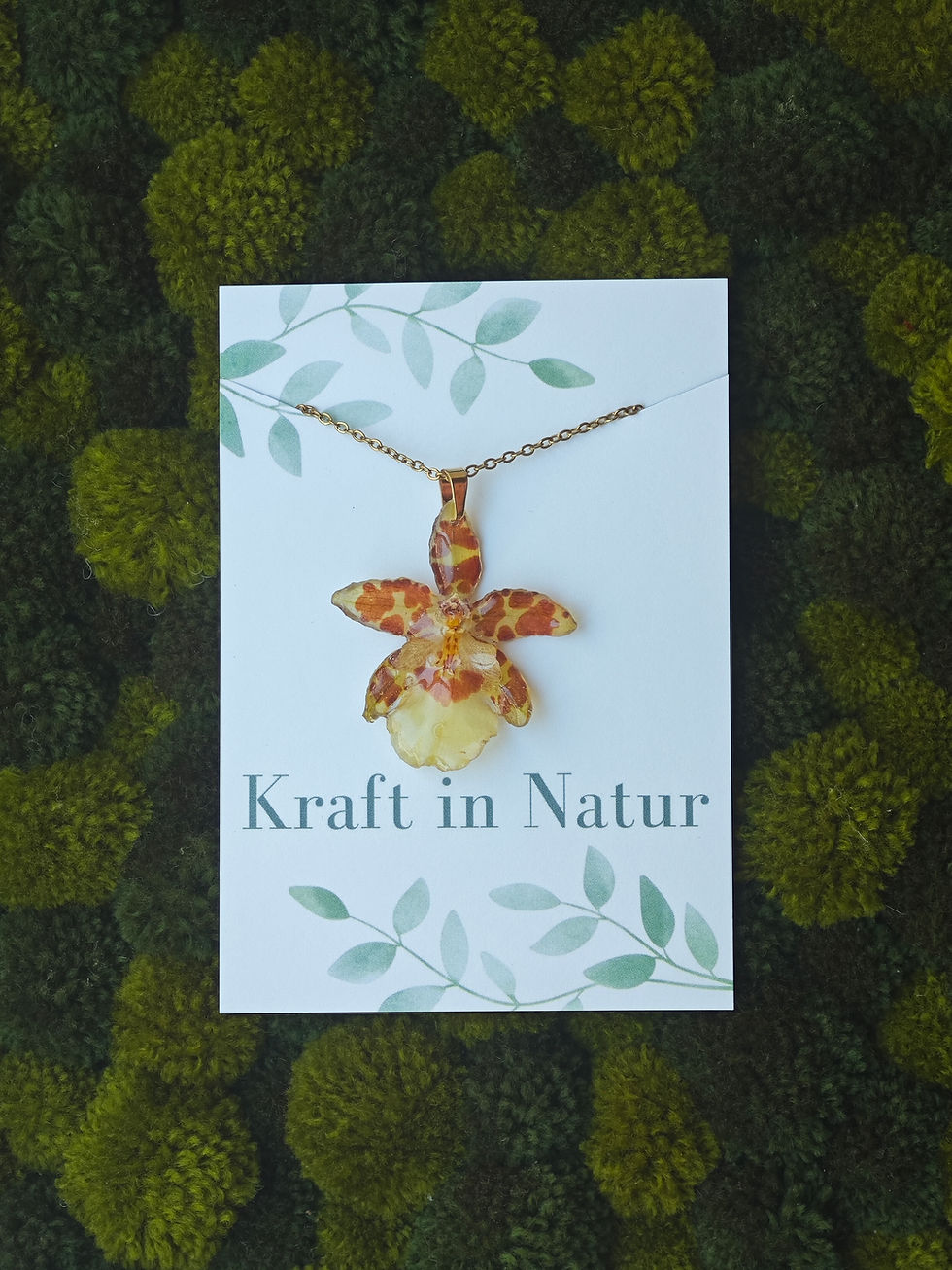 Thumbnail: Tiger Cambria Orchid Necklace 