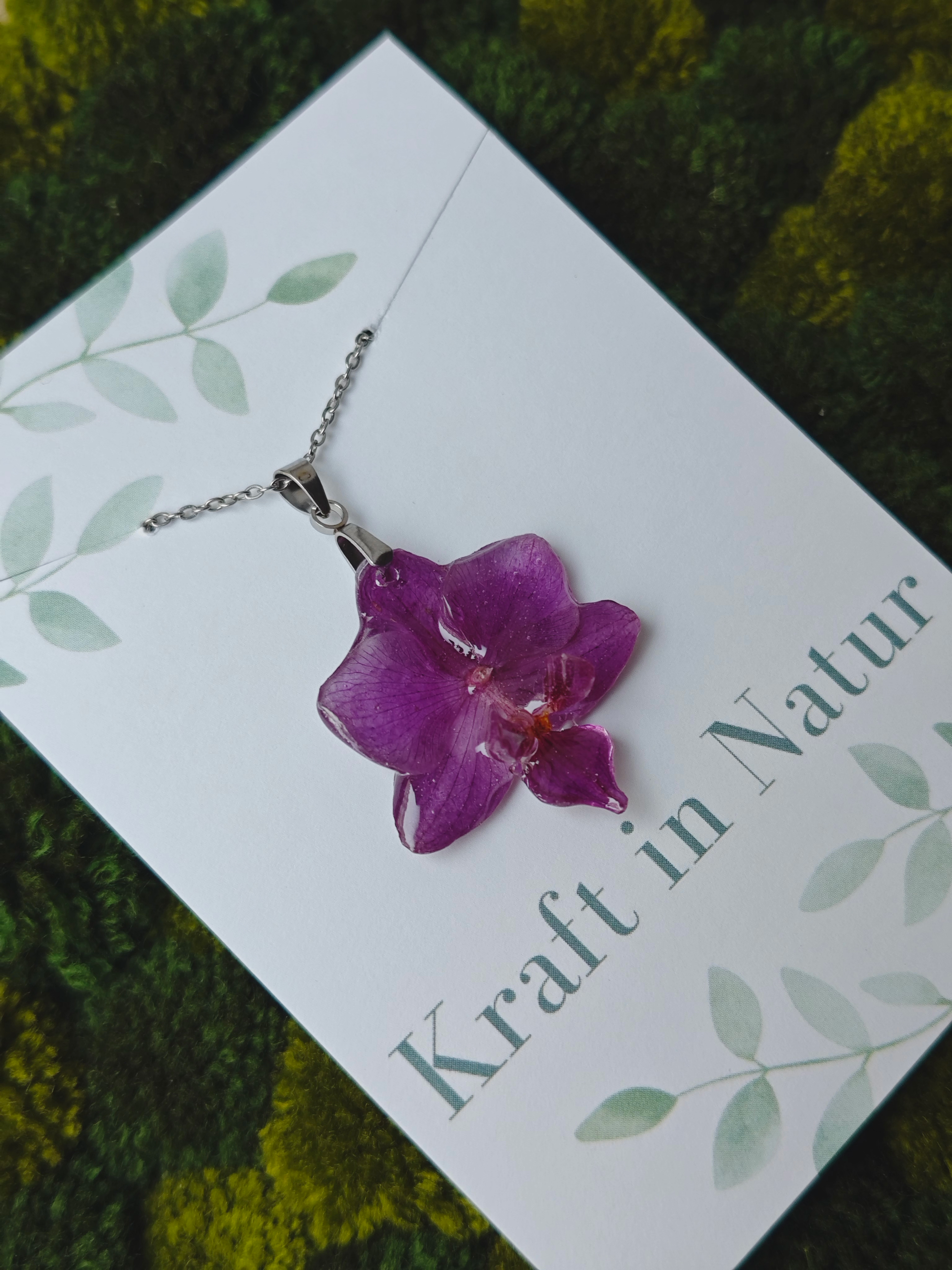 Mini Lila Phalaeopnosis Orchid Necklace
