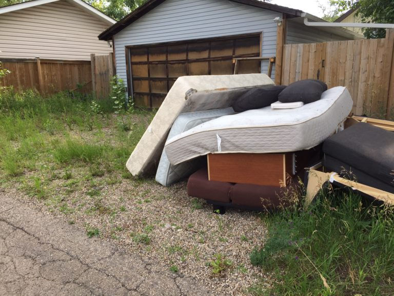 Debris Removal
Junk Removal
Cleanouts
Dump
Furniture removal
remove furniture
empty house