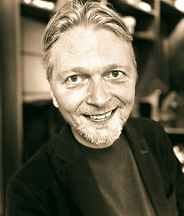 Christoffer_edited_edited.jpg