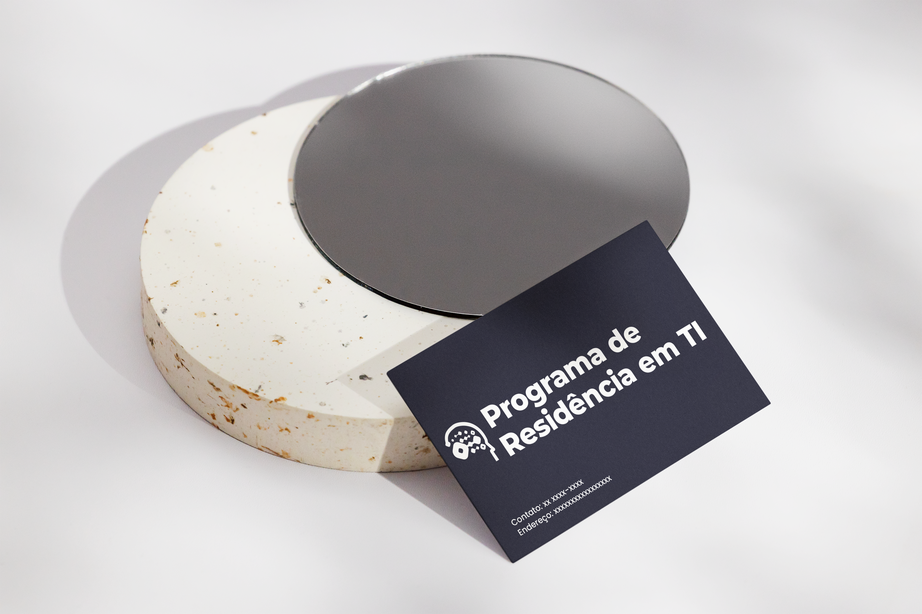 Aplicação da marca PRTI em mockup