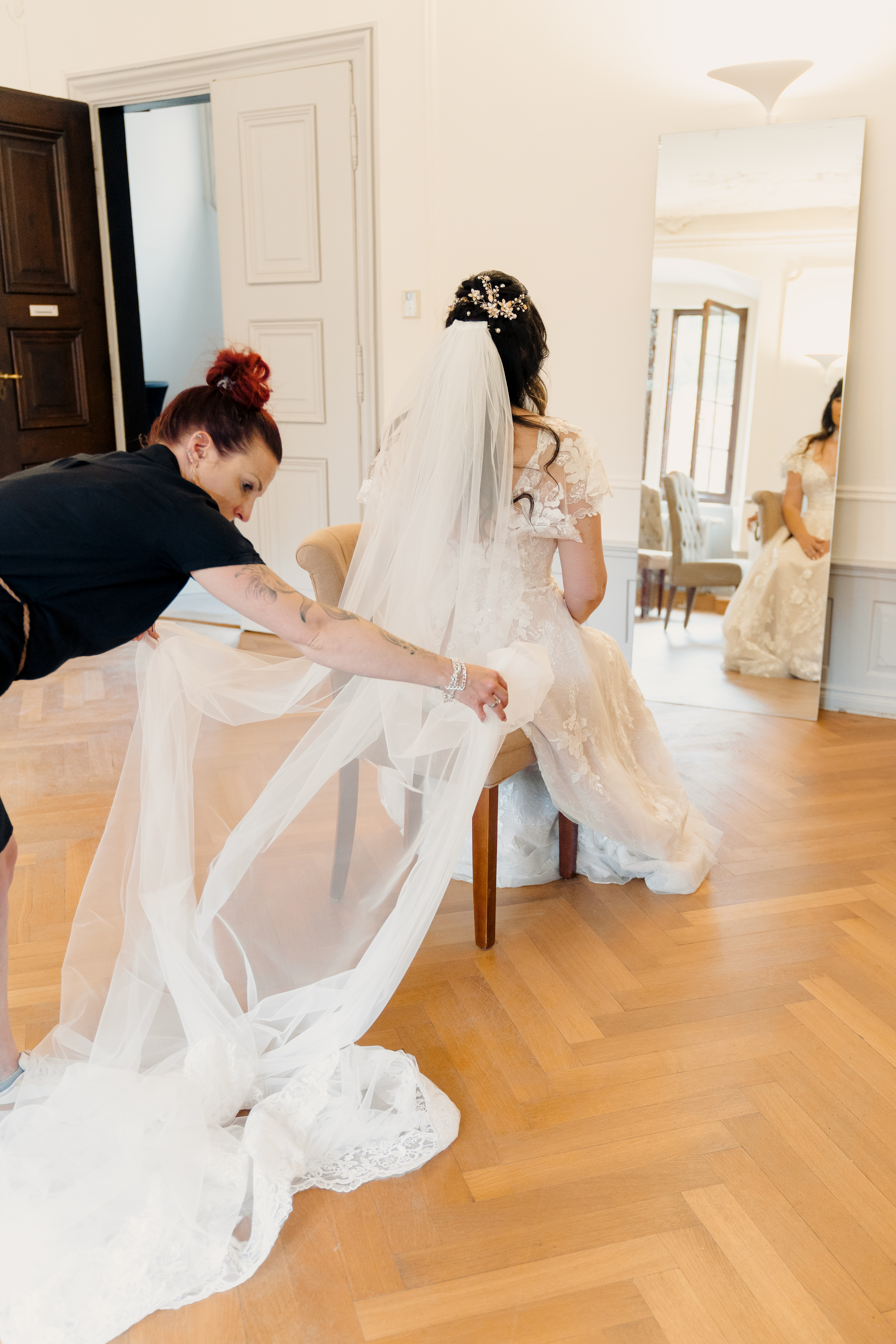 Professionell|Brautfrisur|Haare|BrautmakeUp|Würzburg|Tauberbischofsheim|Hochzeit|Verwandlung|Hochsteckfrisur|Kitzingen |Fashion|Schweinfurt|Friseurmeister |MakeupArtist
