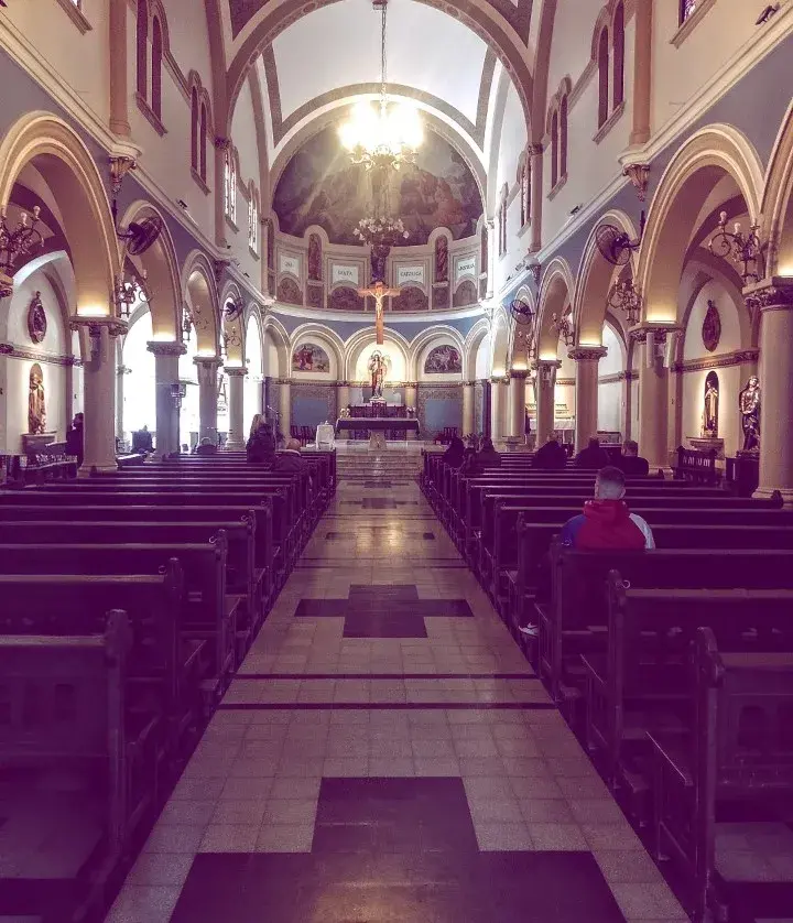 La voz que habita la parroquia