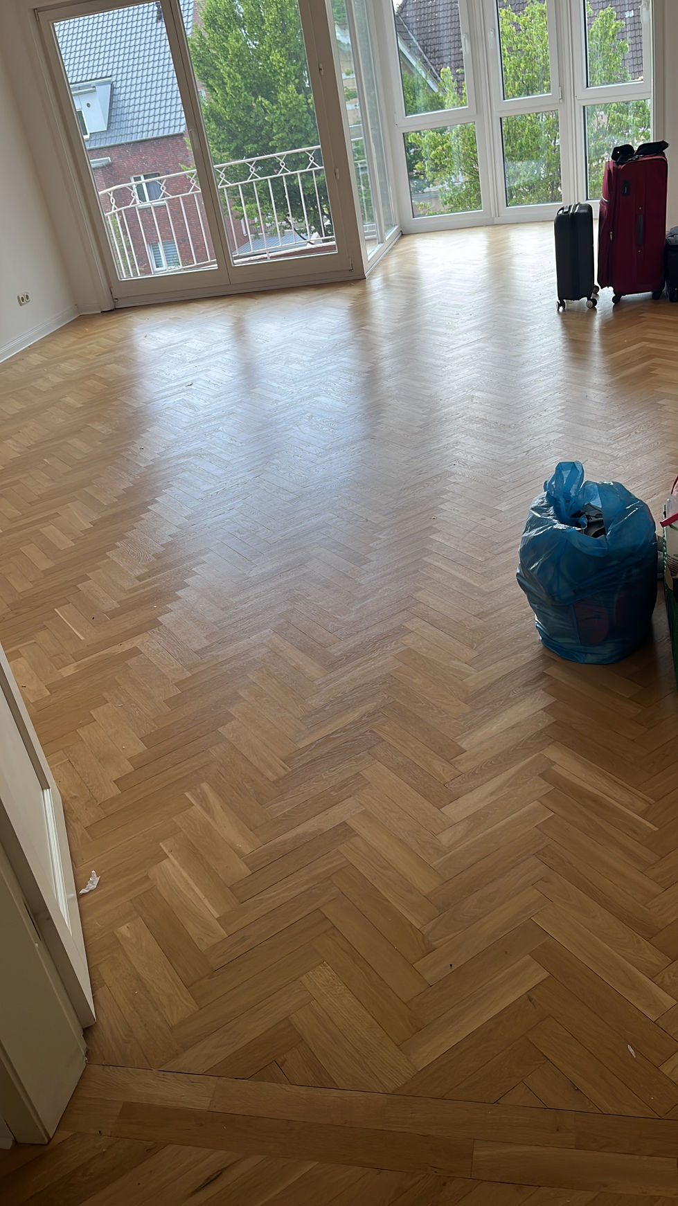 86F3C5DC-A376-45BB-8152-1F815E453666