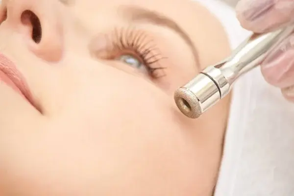 depositphotos_239231854-stock-photo-microdermabrasion-clinic-treatment-aesthetic-facial.jp