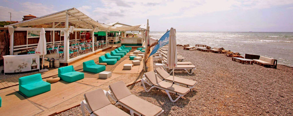 MAS SANTO sitges beach club.jpg