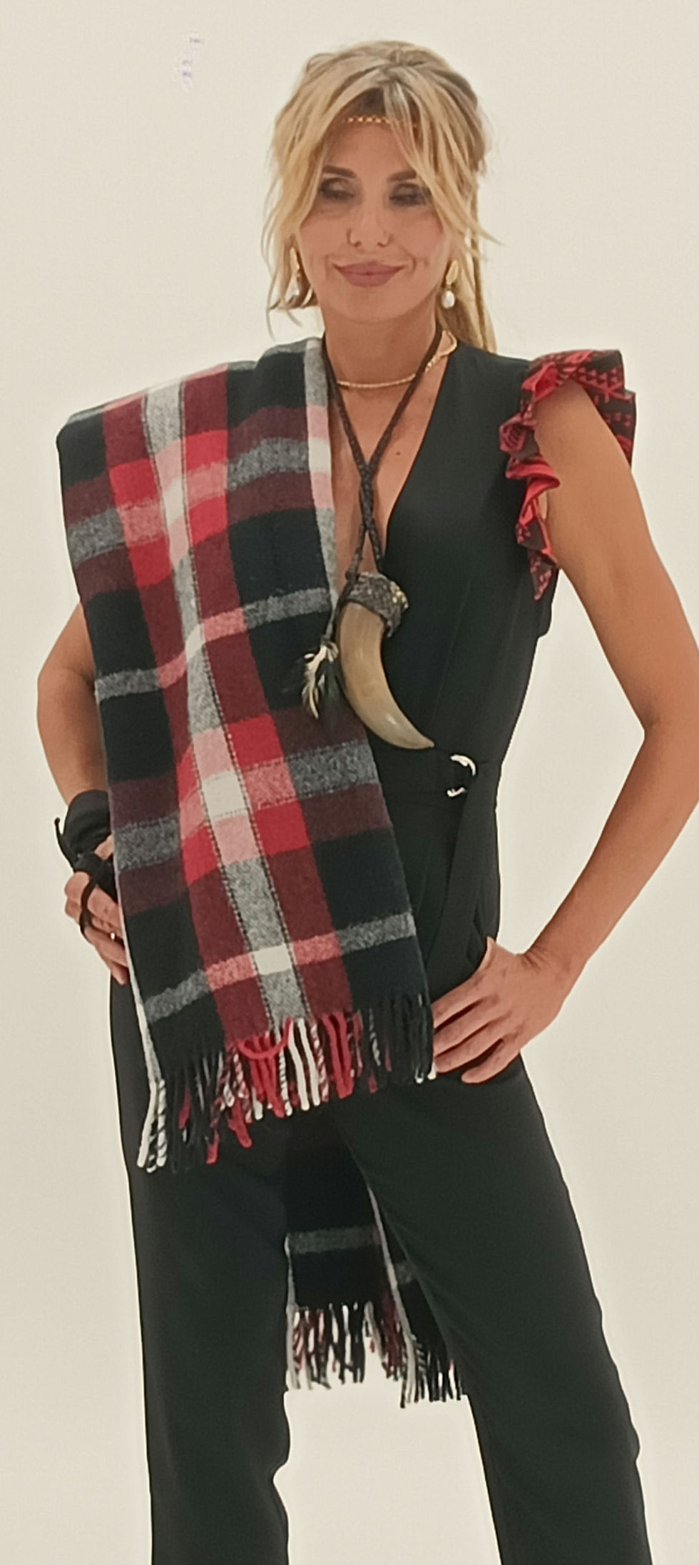 Thumbnail: Shoulder shawl