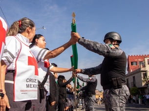 ENALTECE EL GOBIERNO SANMIGUELENSE VALORES CÍVICOS DE LA BANDERA DE MÉXICO