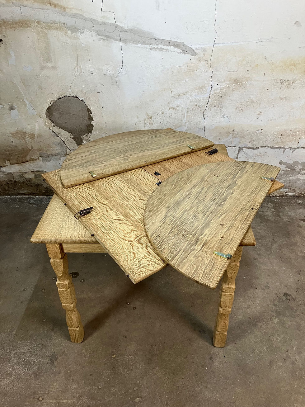 Thumbnail: Solid oak dropside table by Henning kjærnulf with leaves 85x85 (258x85)