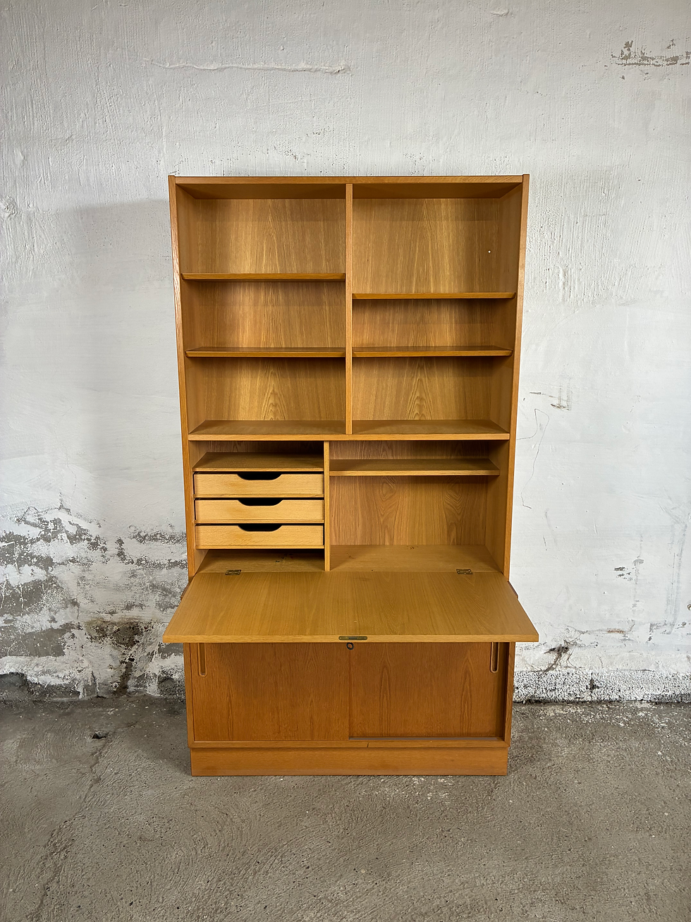 Miniaturebillede: Oak hundevad sideboard/bookcase/desk  138x195x43/31
