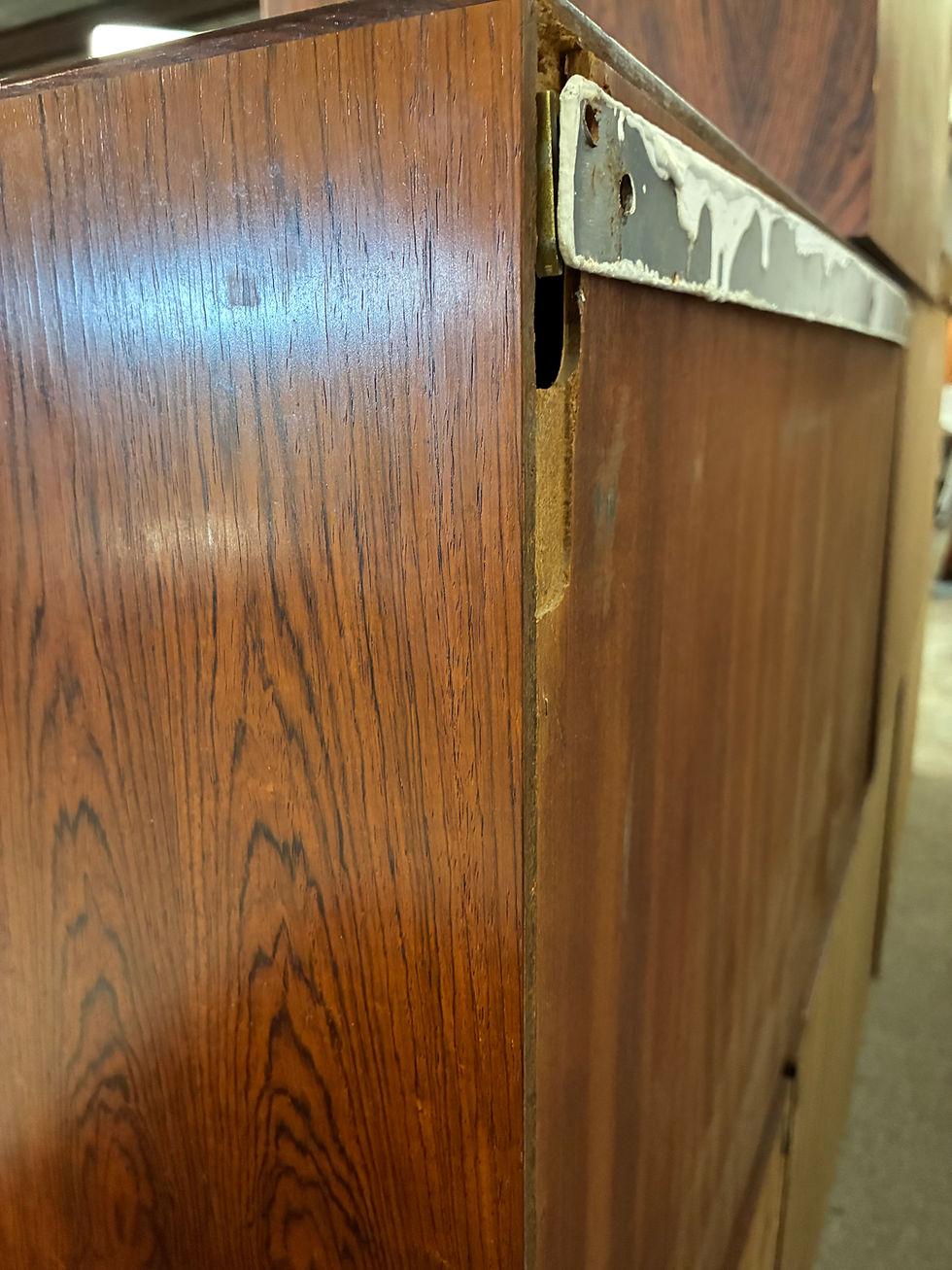 Miniaturebillede: Rosewood Wall mounted chest/sideboard set of 6. By HG Furniture 90x50x40
