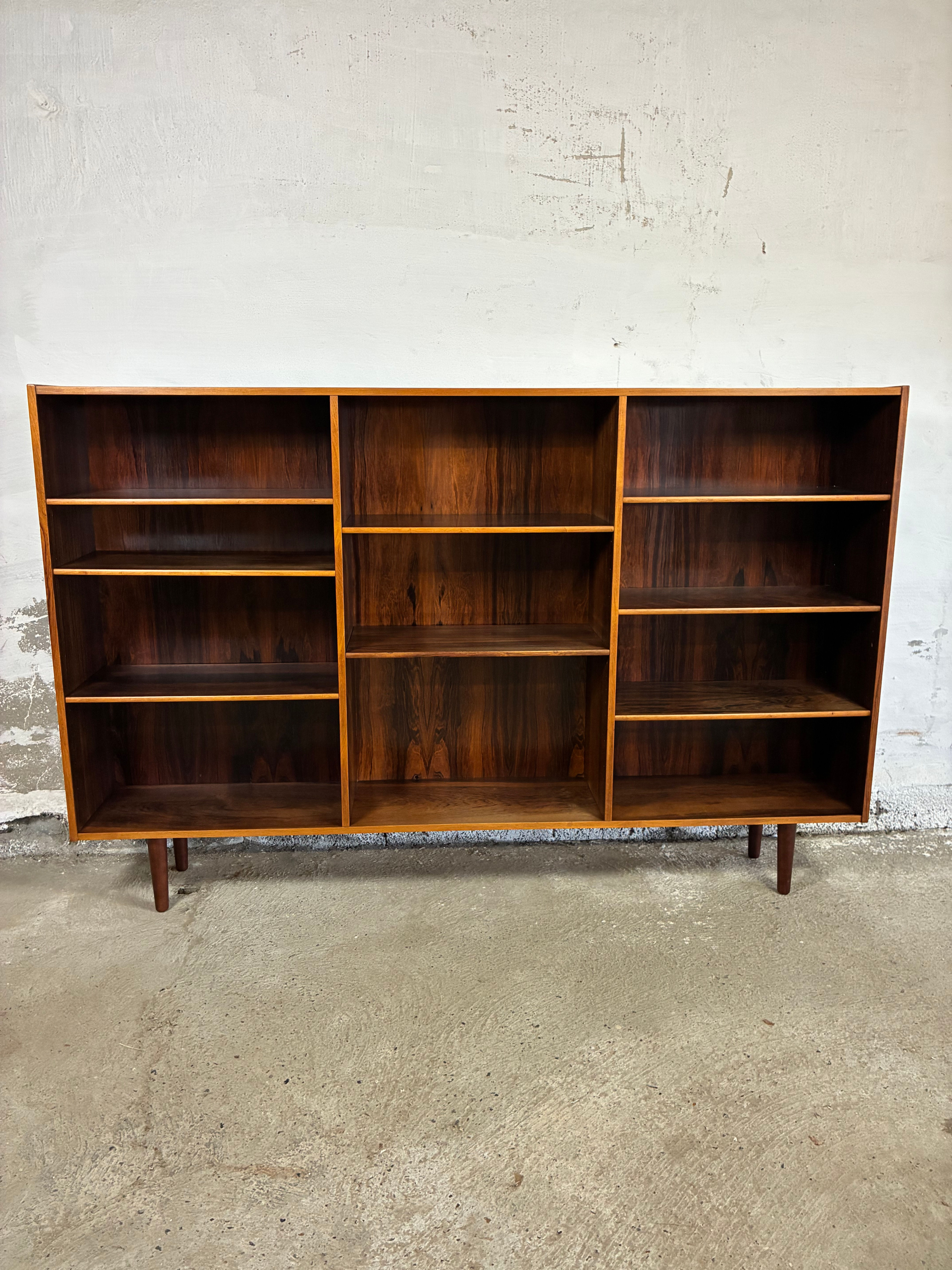 Large rosewood bookcase 190x124x30