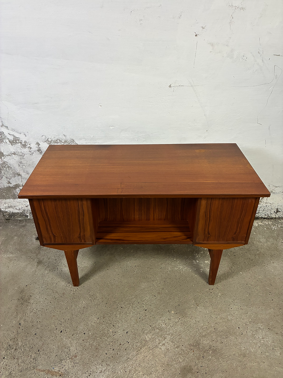 Miniaturebillede: Freestanding teak desk 125x60x73