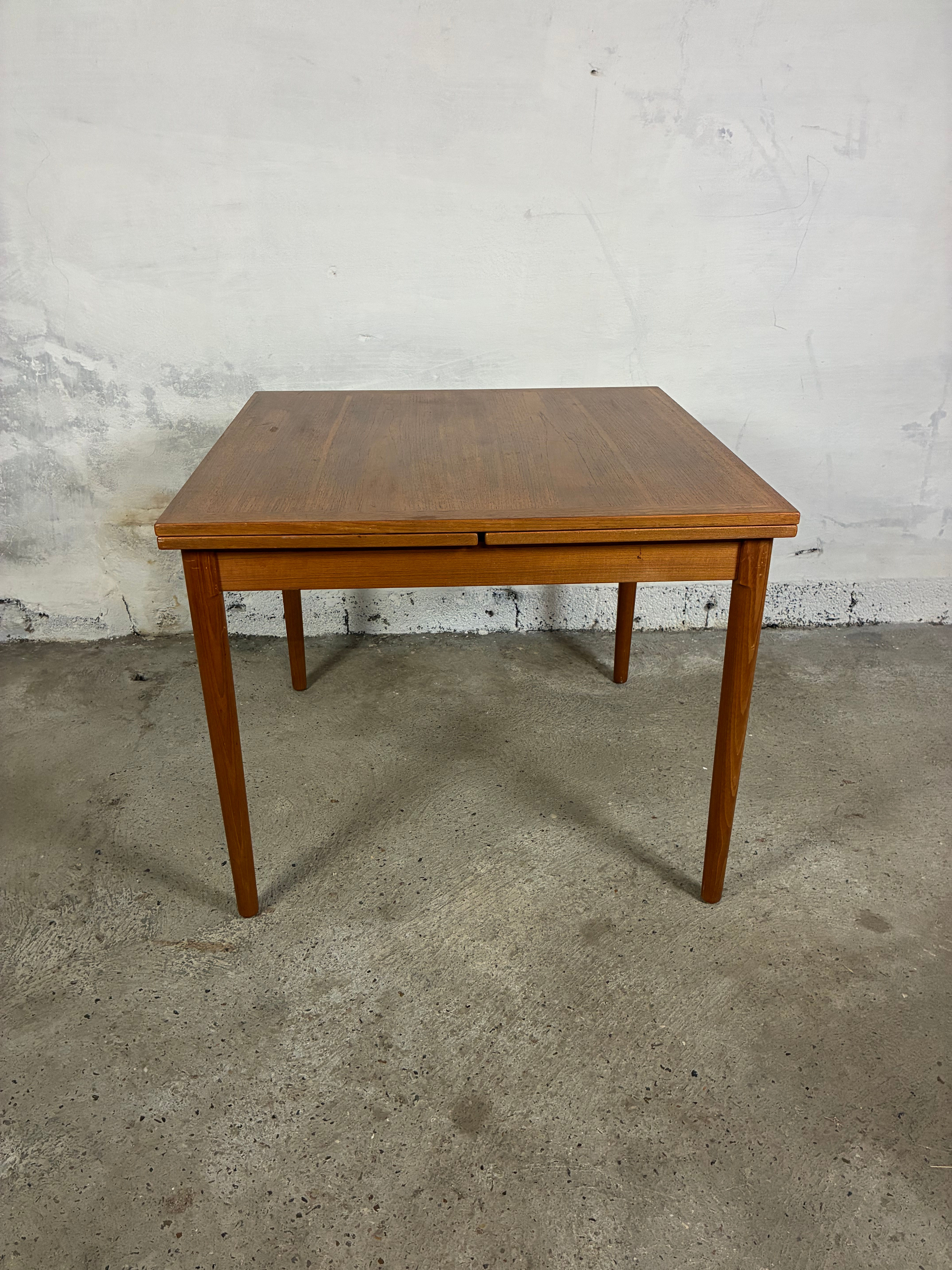 Small teak table by Kai Winding for Slagelse møbelfabrik 90x90 + 2x44