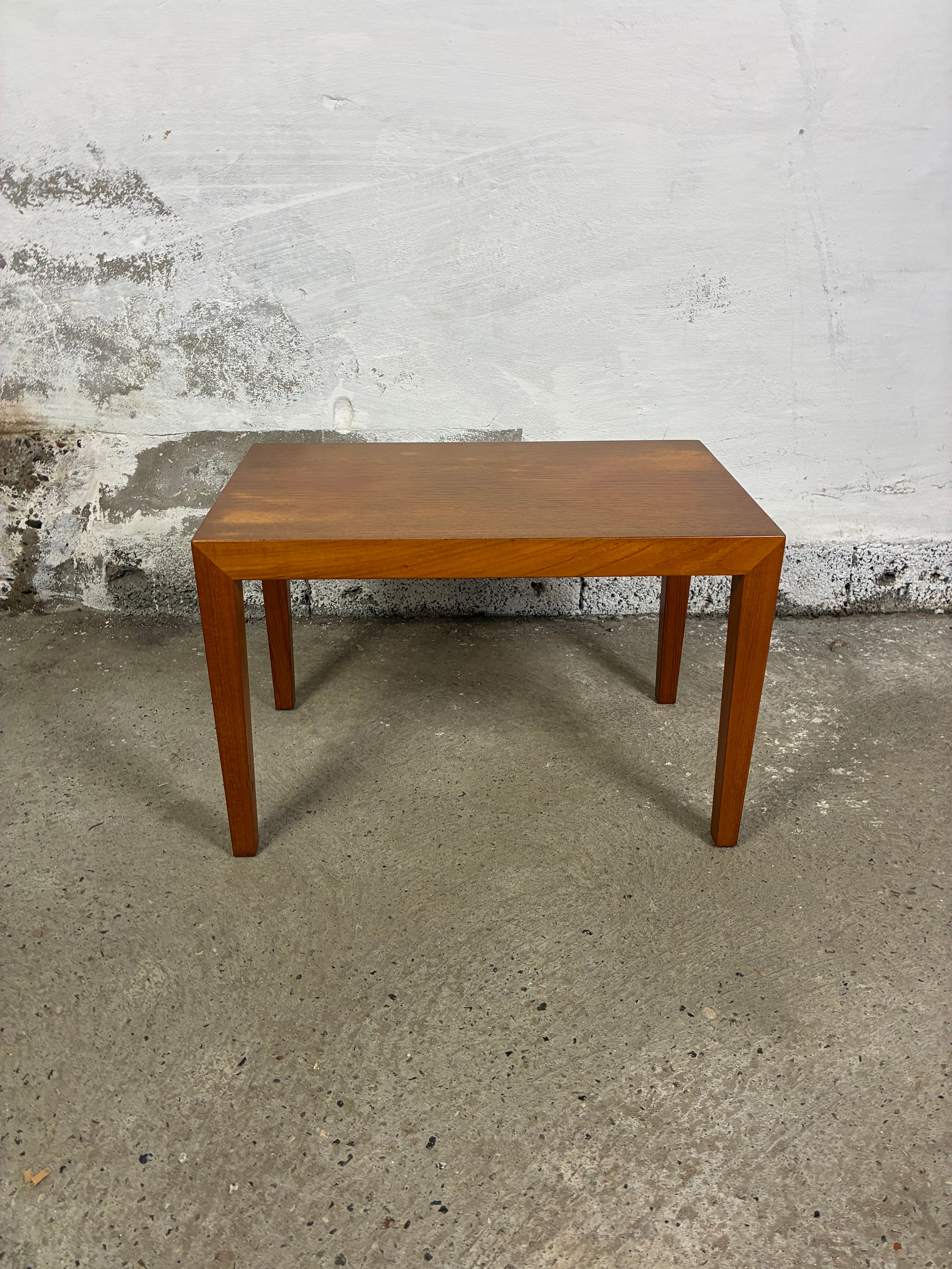 Oak sidetable by Severin Hansen 59x35x40