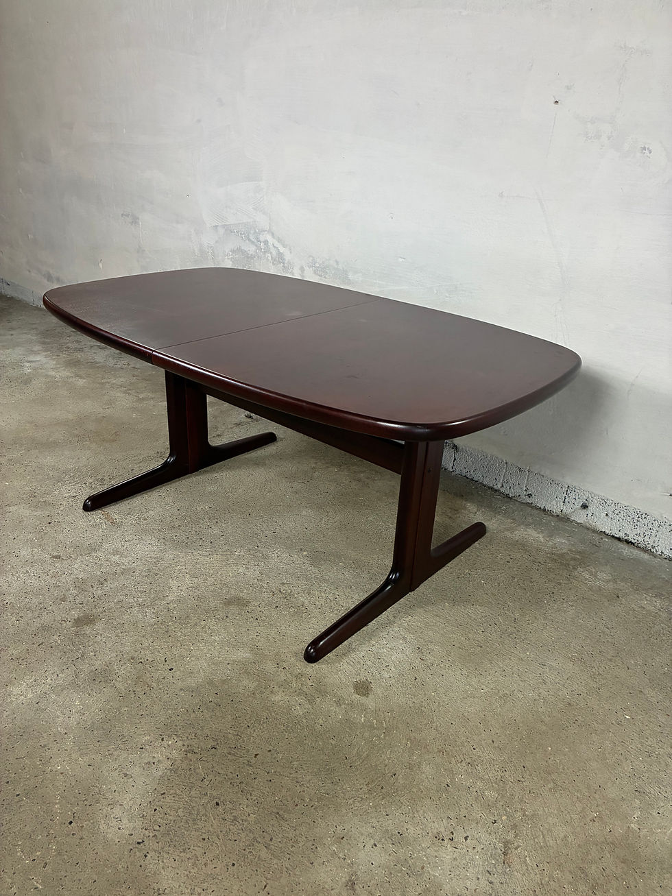 Thumbnail: Mahogany table by skovby furniture comes with 2 hidden leaves 165x100+2x50