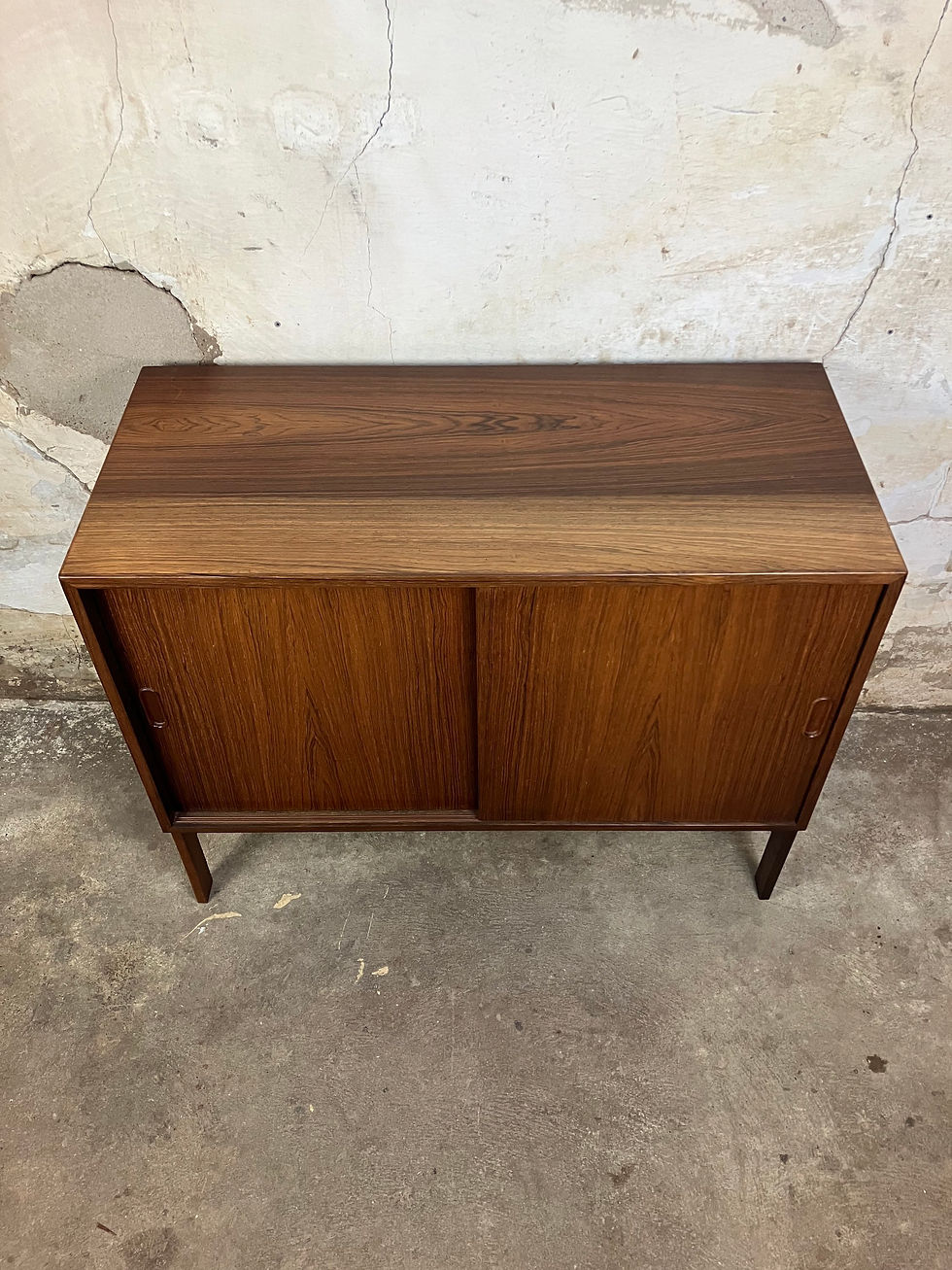 Thumbnail: Low Rosewood sideboard 89x73x40