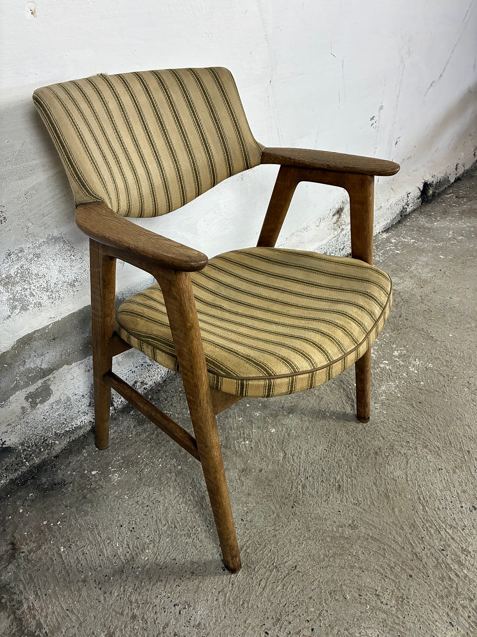 Miniaturebillede: Oak armchair by Erik Kirkegaard