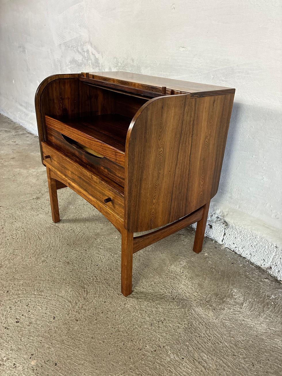 Thumbnail: Rosewood cabinet 64x68x44