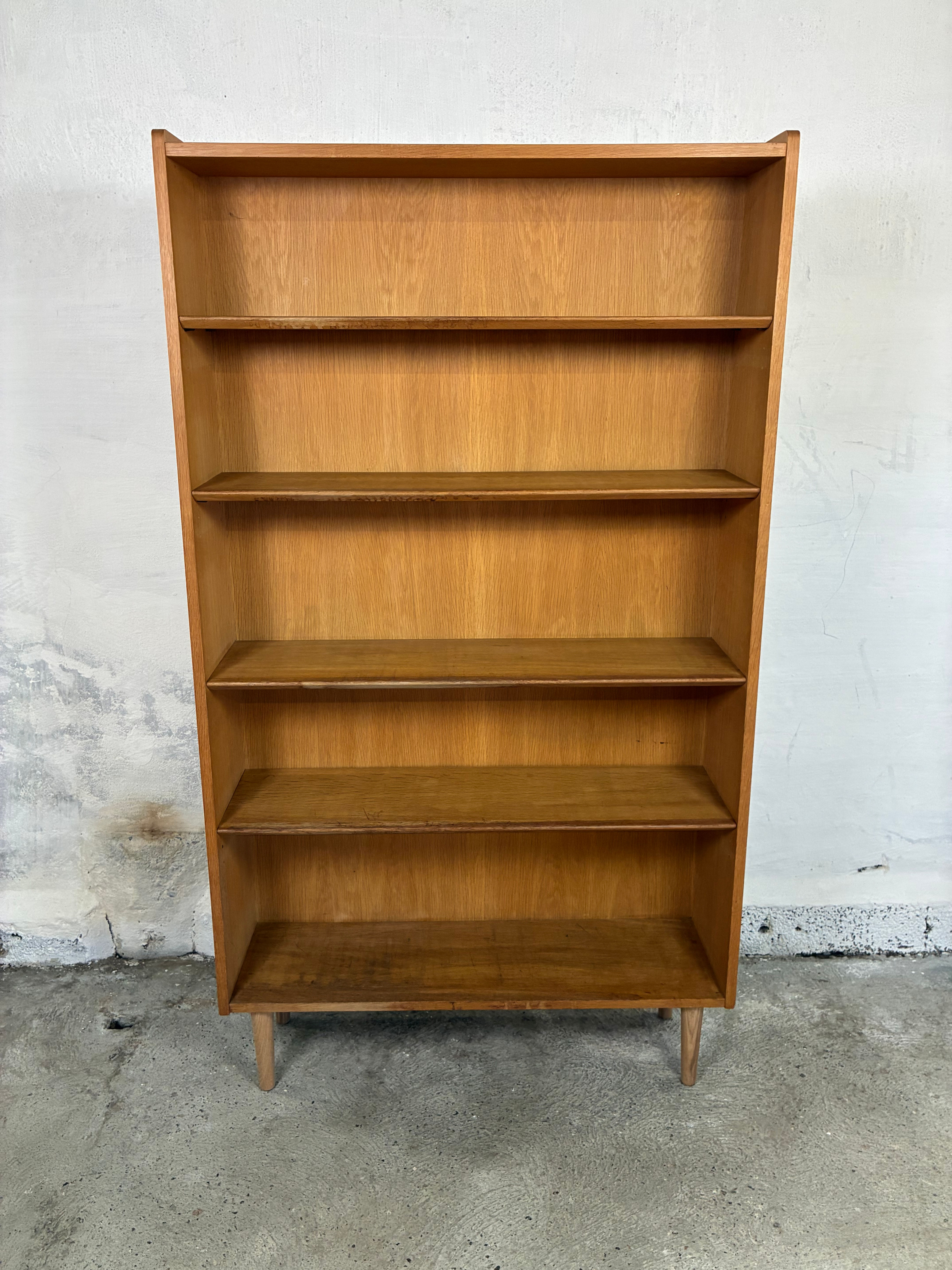 Oak bookcase 100x177x28