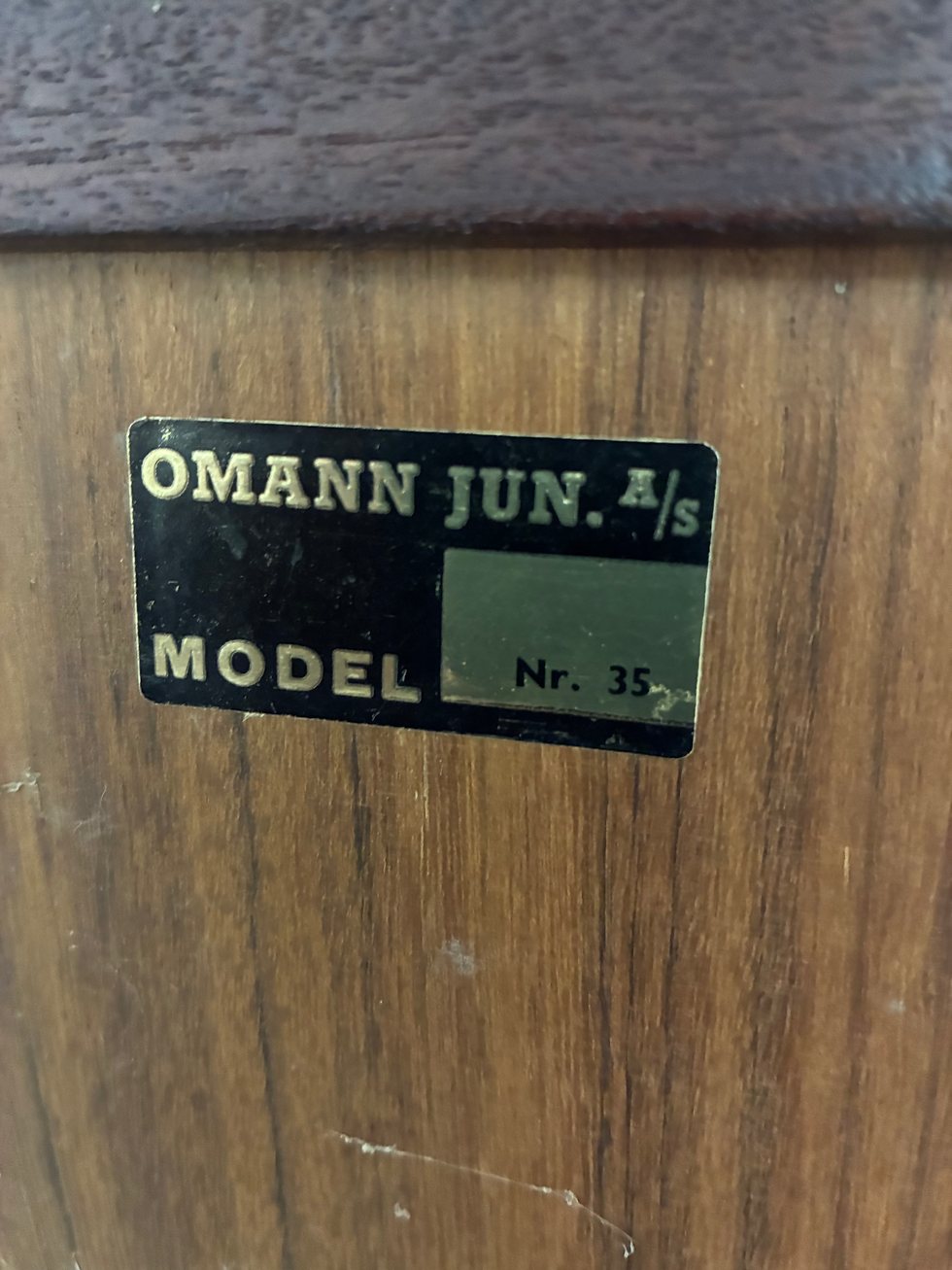 Miniaturebillede: Large rosewood bookcase by Oman jun 179x140x29