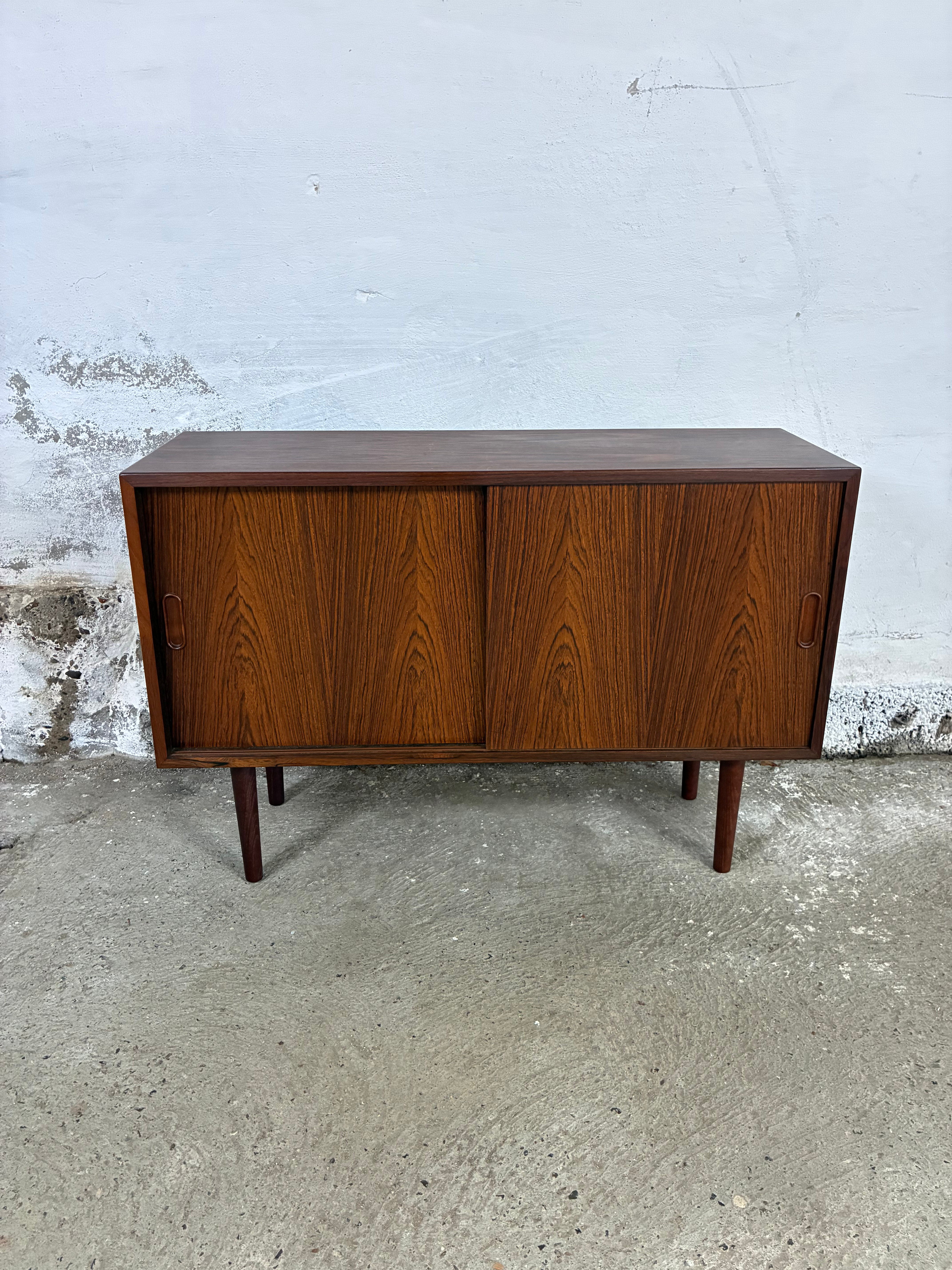 Low rosewood sideboard 90x61x30