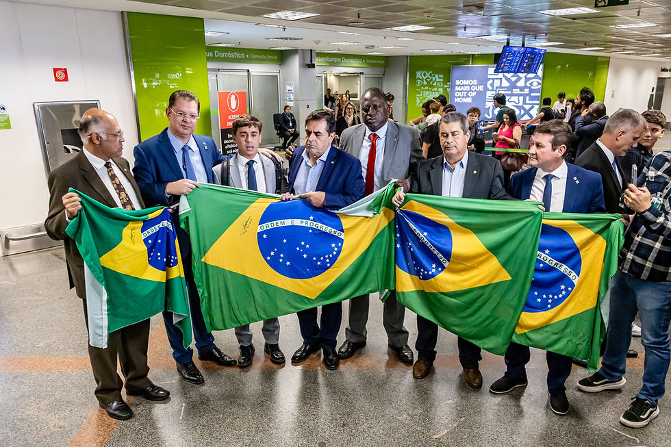 Deputados interrompem recesso em defesa de Bolsonaro e da liberdade