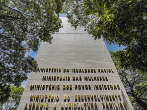 Explosão no Ministério da Igualdade Racial deixa um ferido em estado grave