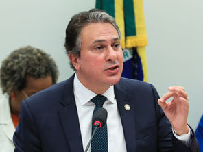 Deputado cobra explicações do MEC sobre questões do Enem envolvendo rituais do candomblé