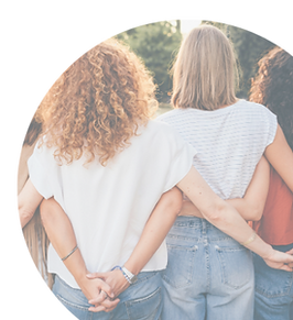 Frauen, die gemeinsam den Kurs "Ohne Kampf aus der Angst" absolvieren