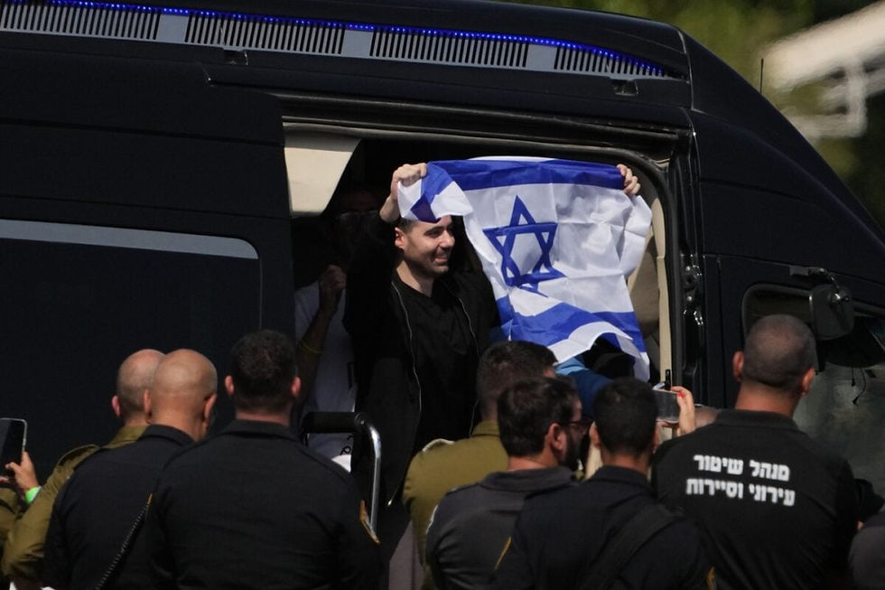 Israël libère plus de 1 900 détenus palestiniens dans un échange avec le Hamas