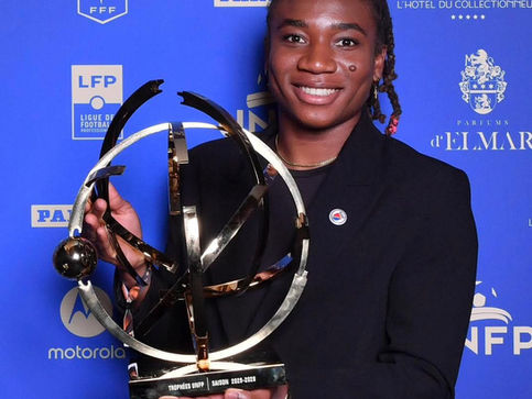 Melchie Dumornay sacrée meilleure joueuse aux Trophées UNFP