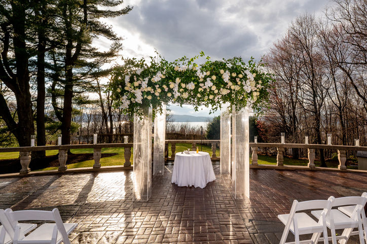 wedding designer floral decorator designer tappan hill mansion Carolyn Dempsey Design