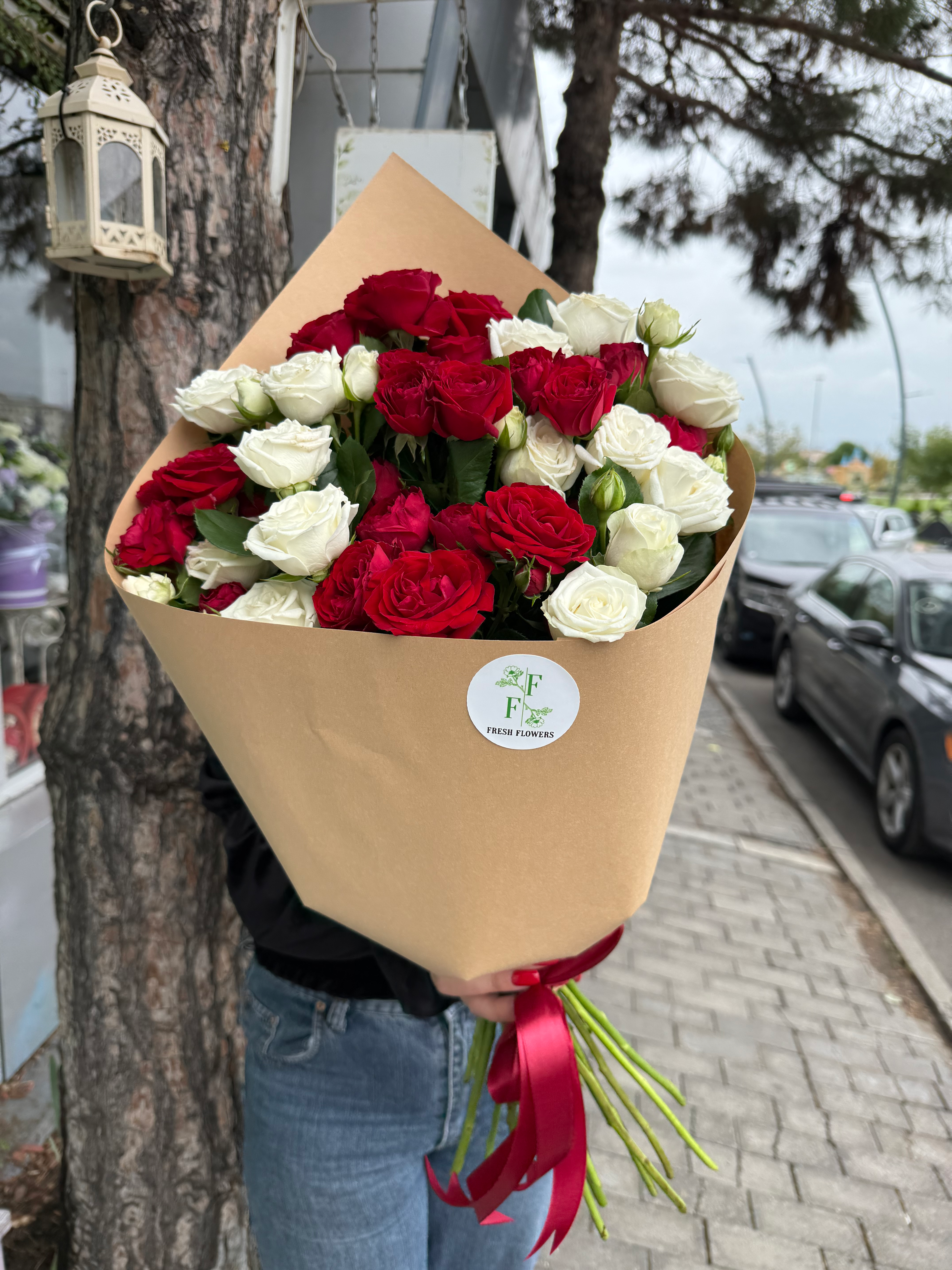 სპრეი ვარდების თაიგული