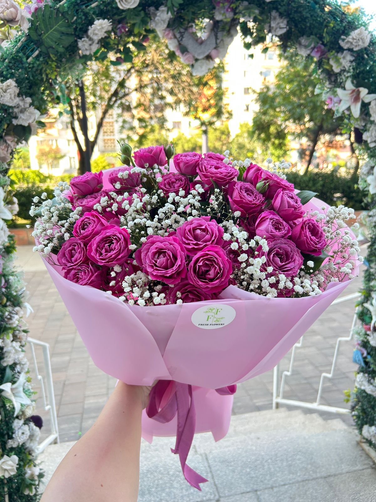 სპრეი ვარდები თაიგული