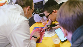 «Не желаете попробовать суфганиёт? Это традиционный ханукальный пончик»